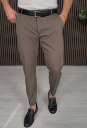 PANTALÓN MOD CAPRI CON BOTONES - BOLSILLOS TRASEROS