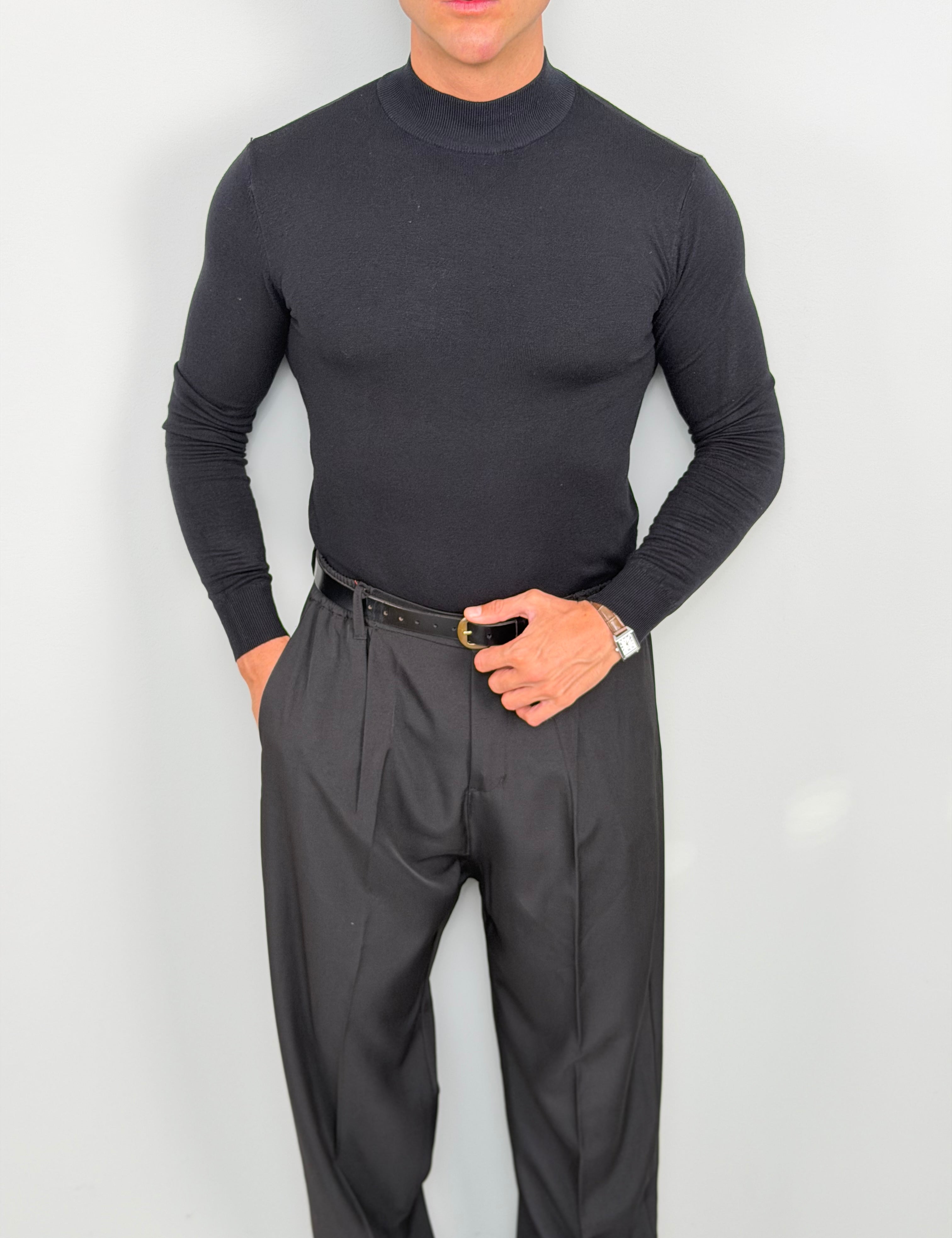 TURTLE NECK SWEATER