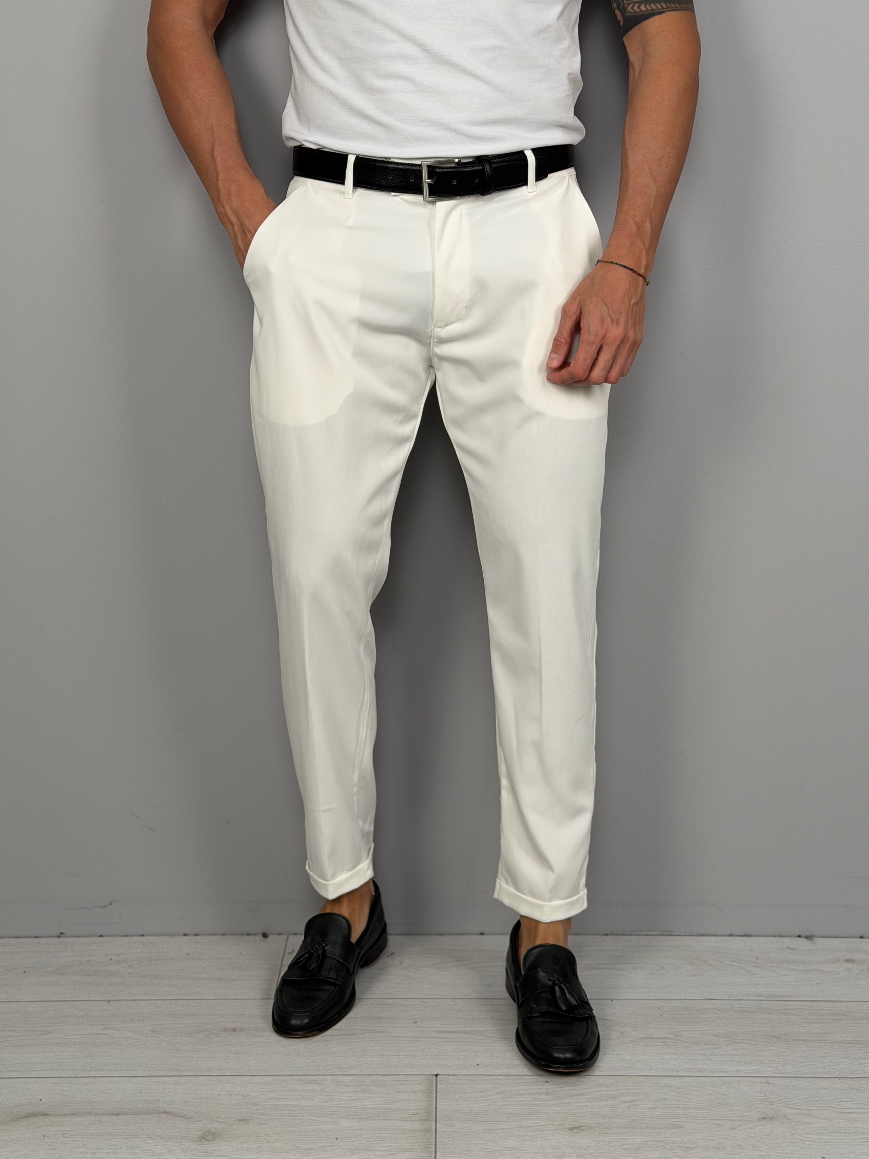 PANTALÓN MOD CAPRI CON DOBLADILLO