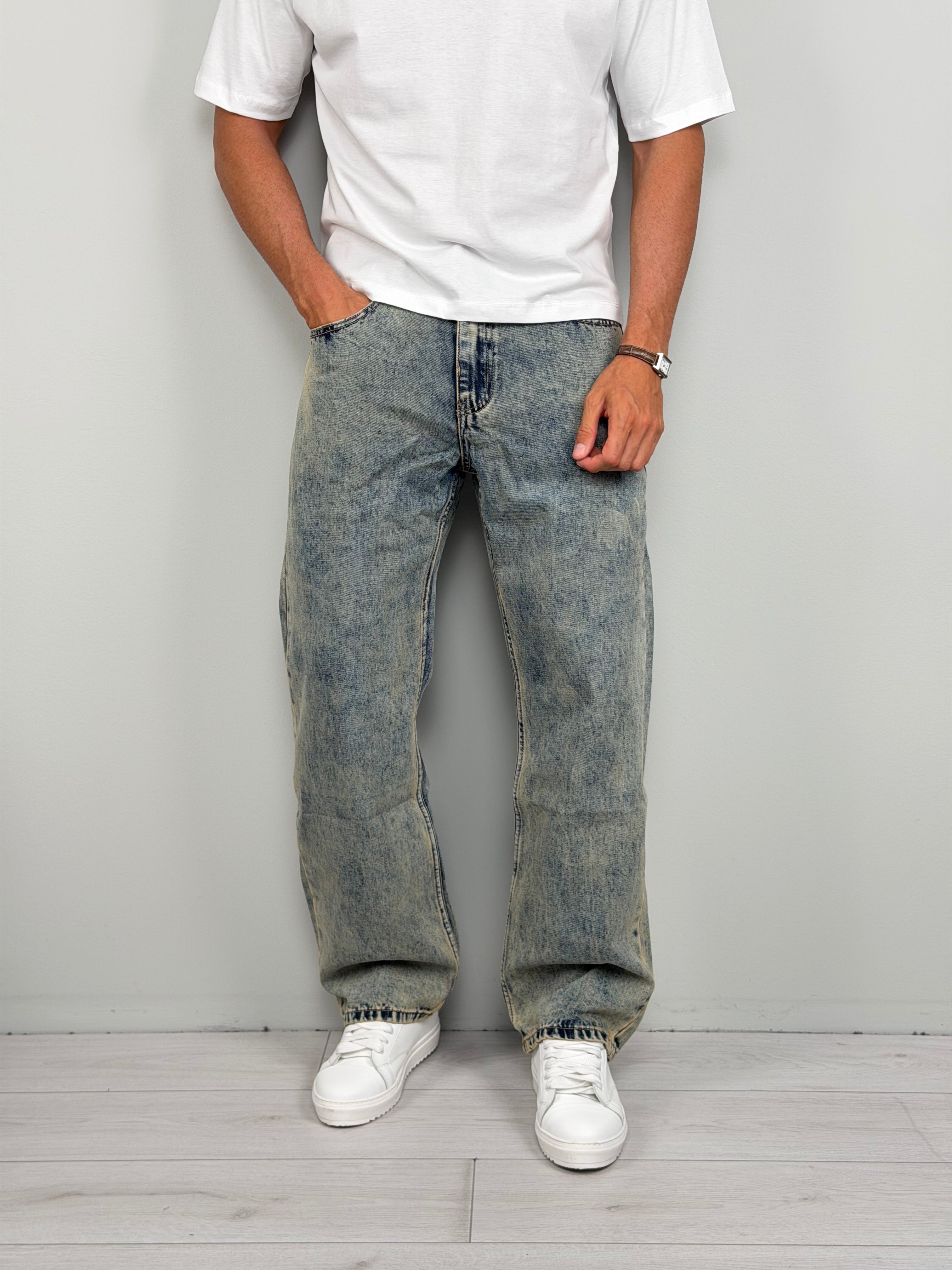 JEANS WEIT FLOW