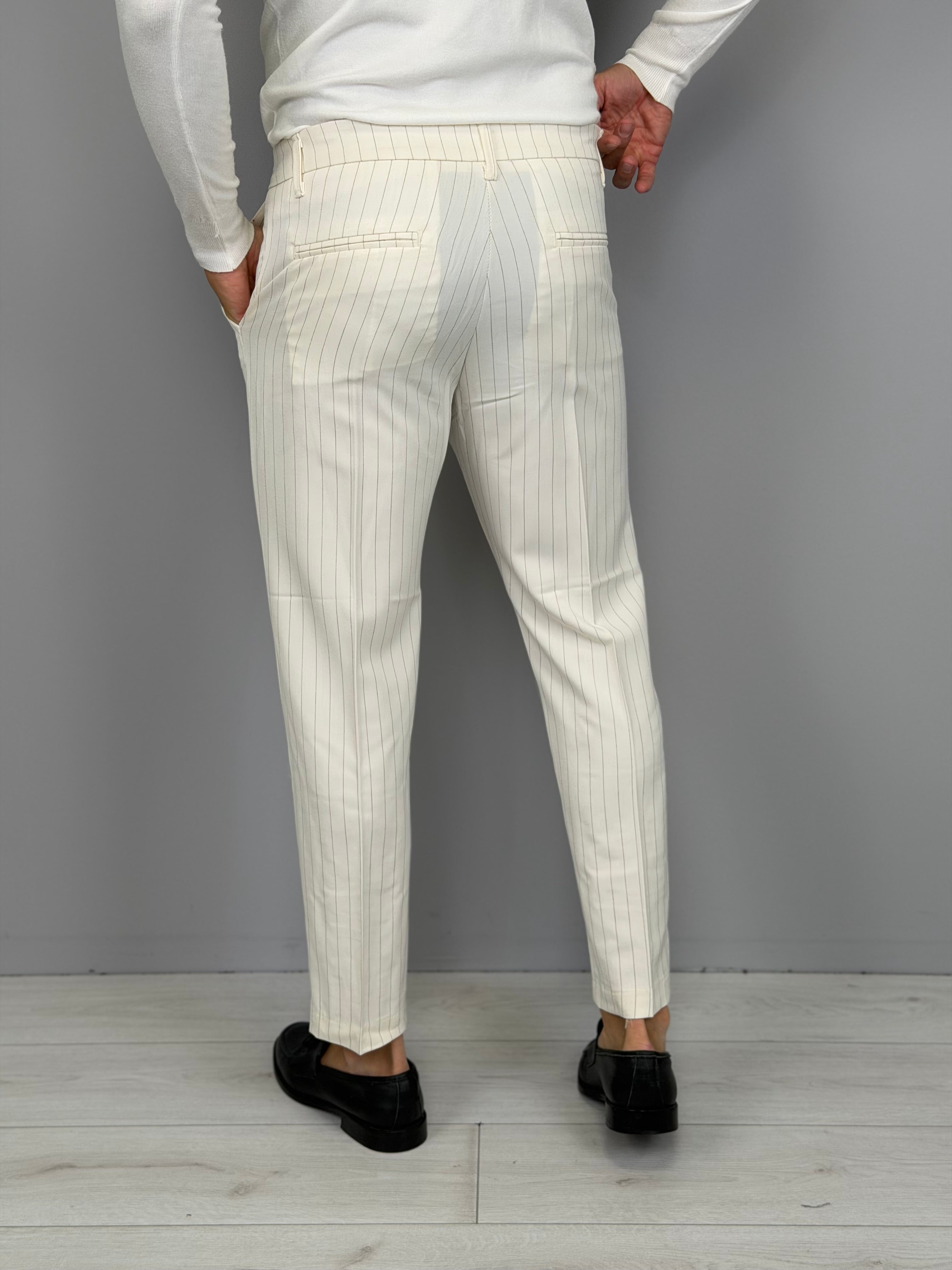 PANTALONE GESSATO TASCHE DIETRO