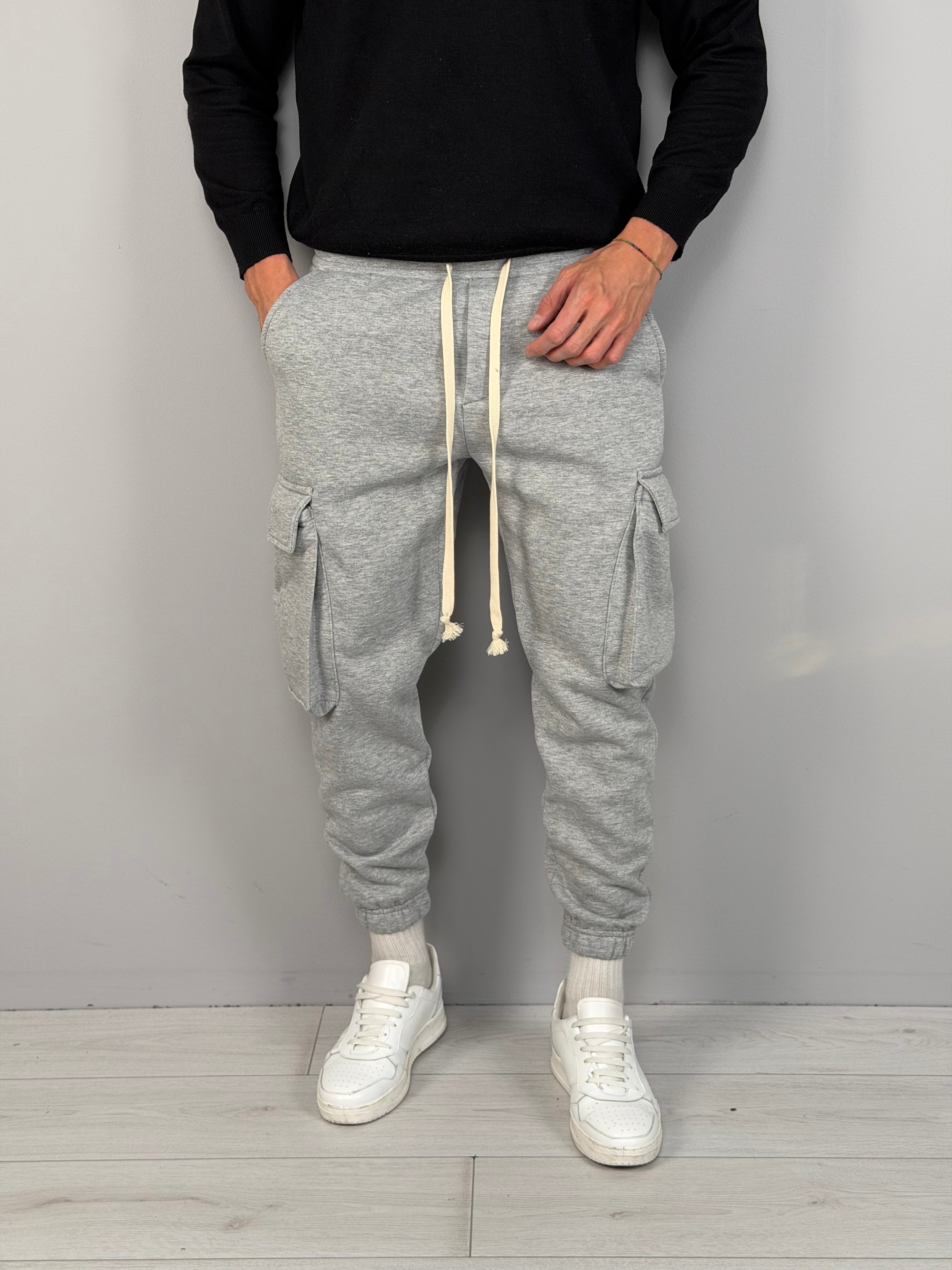 PANTALÓN DE CHÁNDAL CON BOLSILLO GRANDE