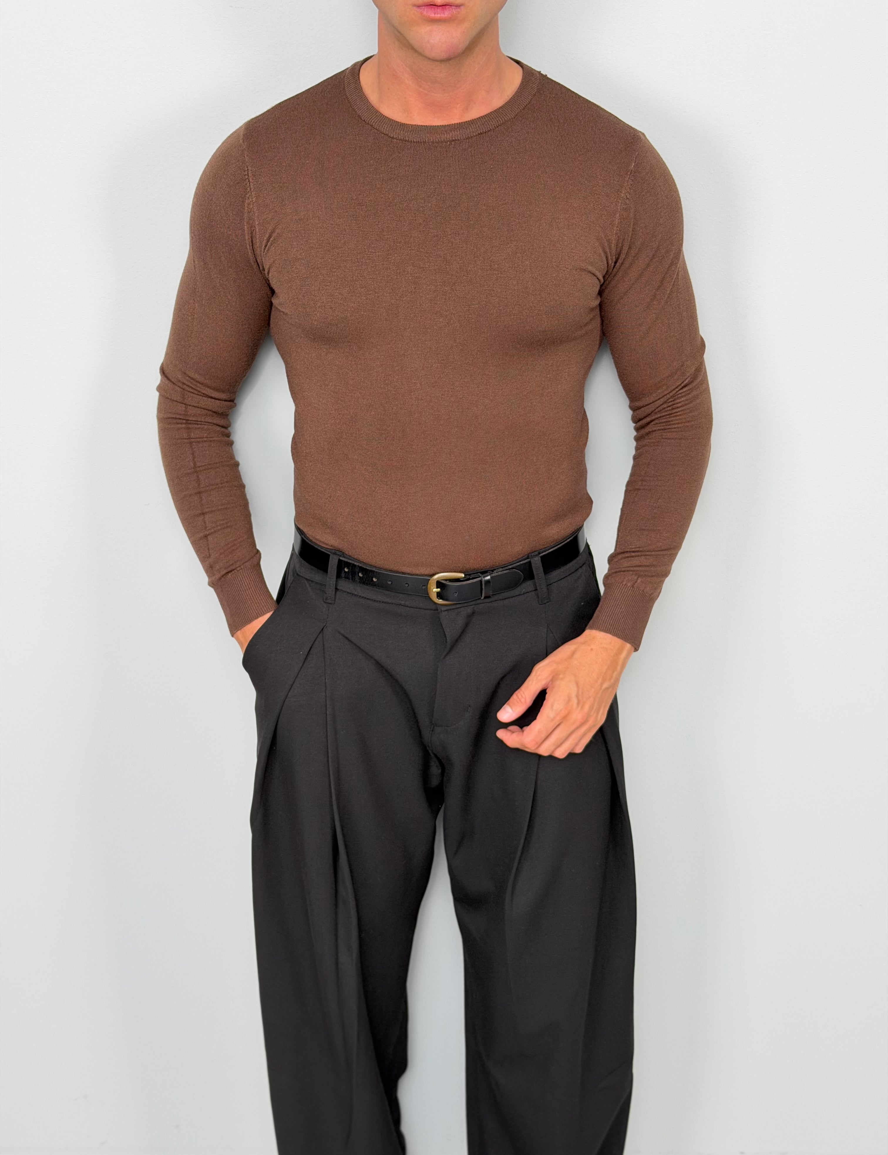 CLASSIC CREW-NECK SWEATER