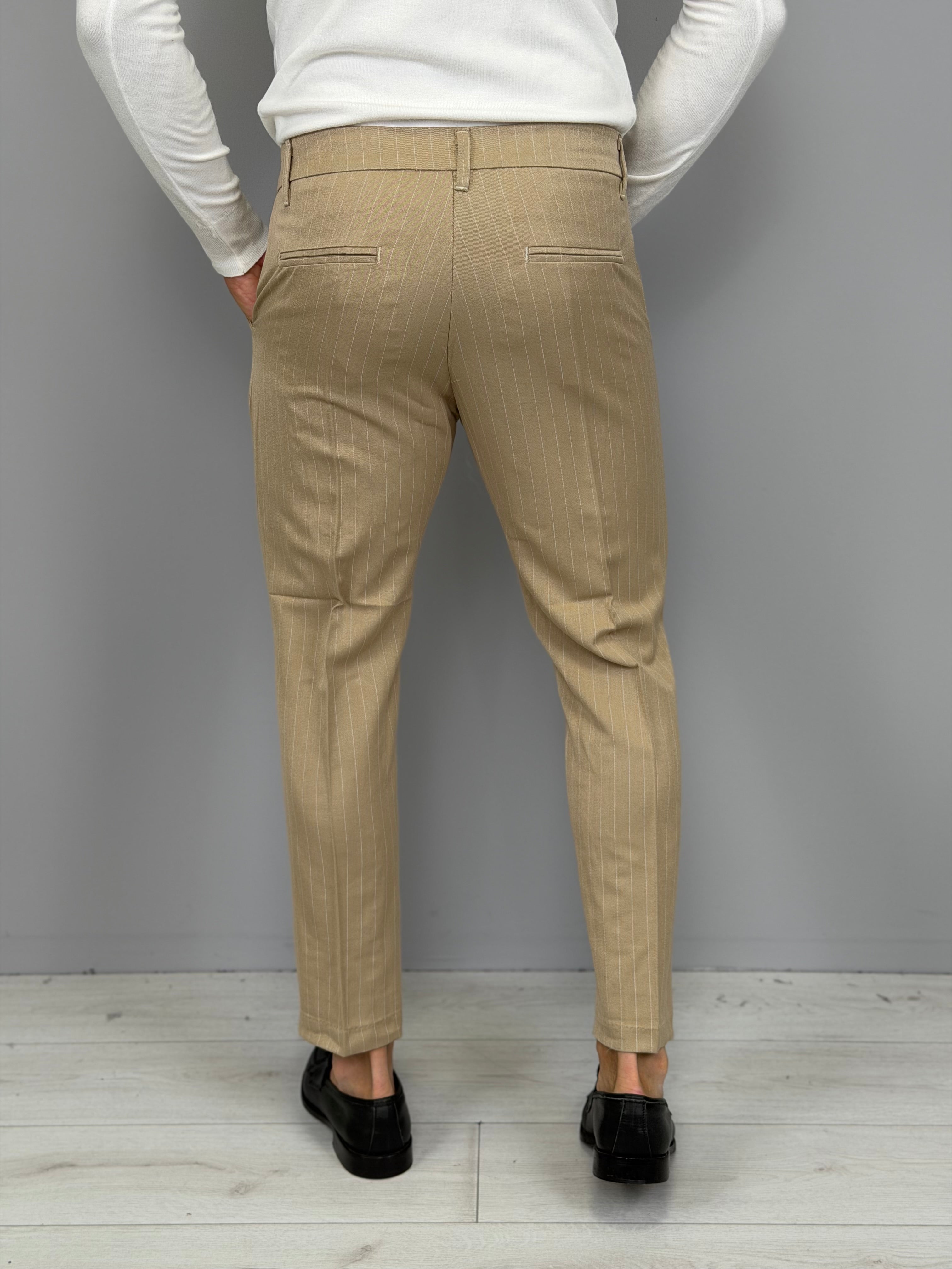 PANTALONE GESSATO TASCHE DIETRO