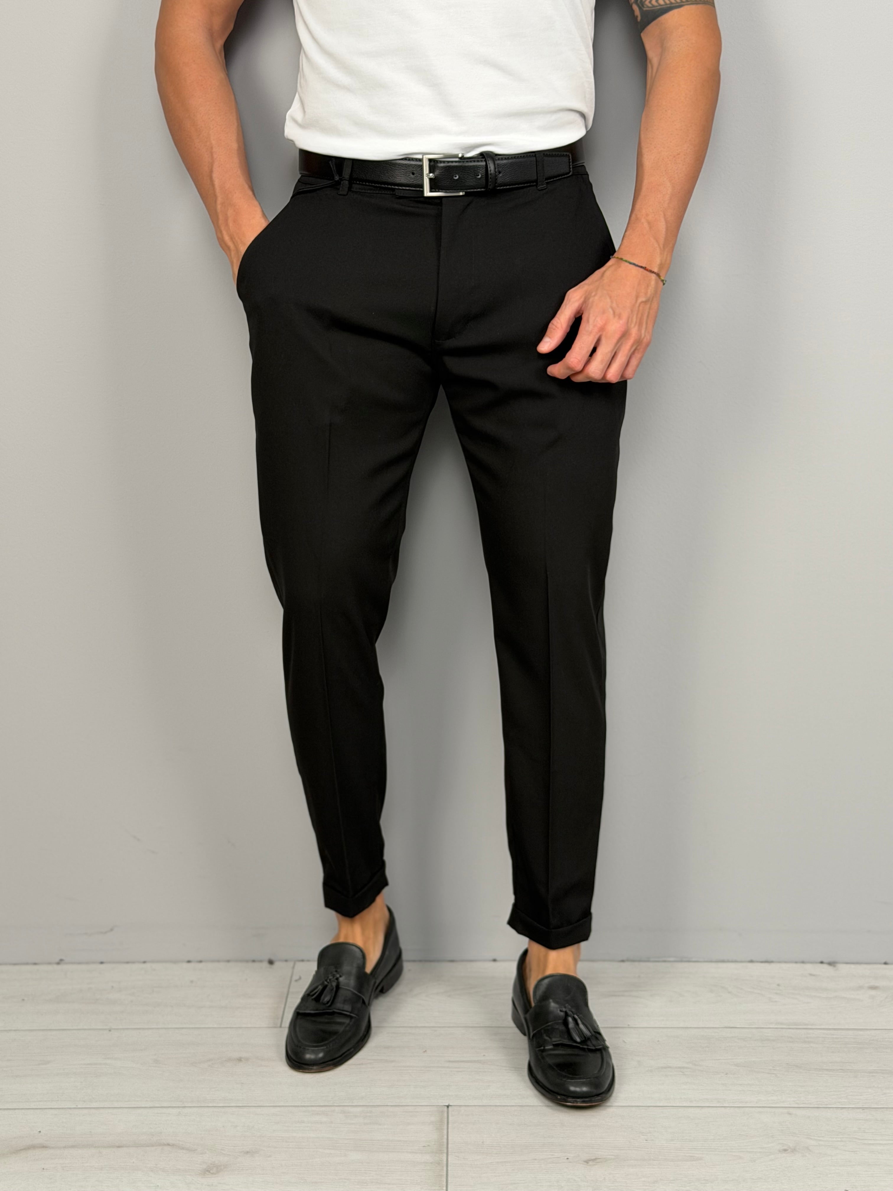 PANTALÓN MOD CAPRI CON BOTONES - BOLSILLOS TRASEROS