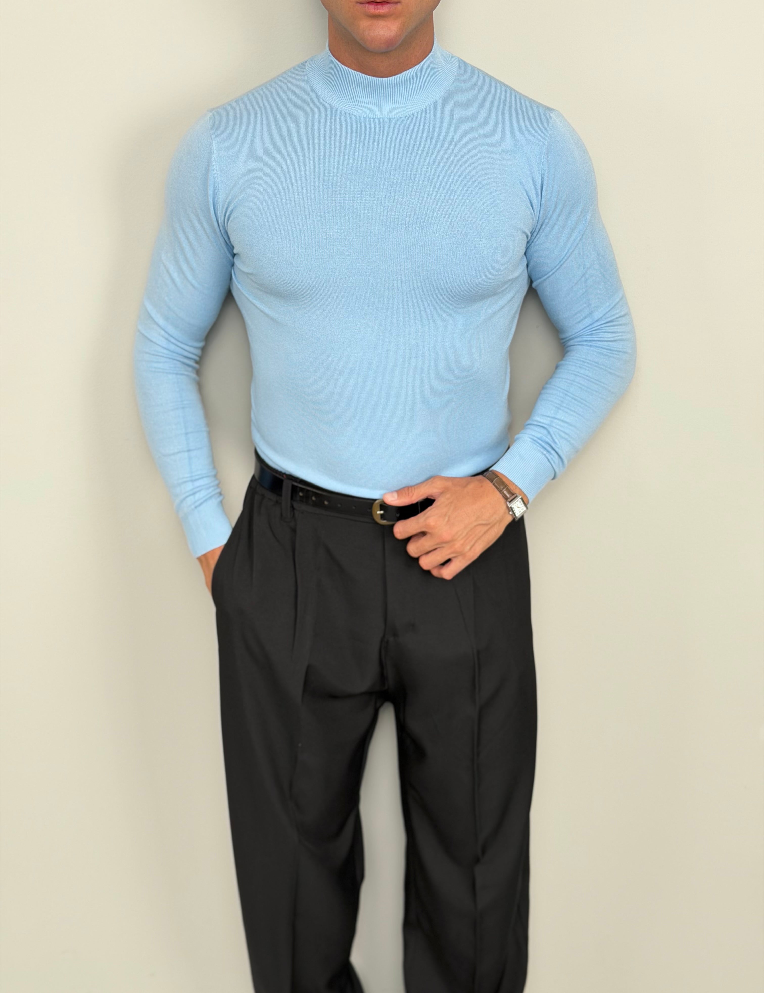 TURTLE NECK SWEATER