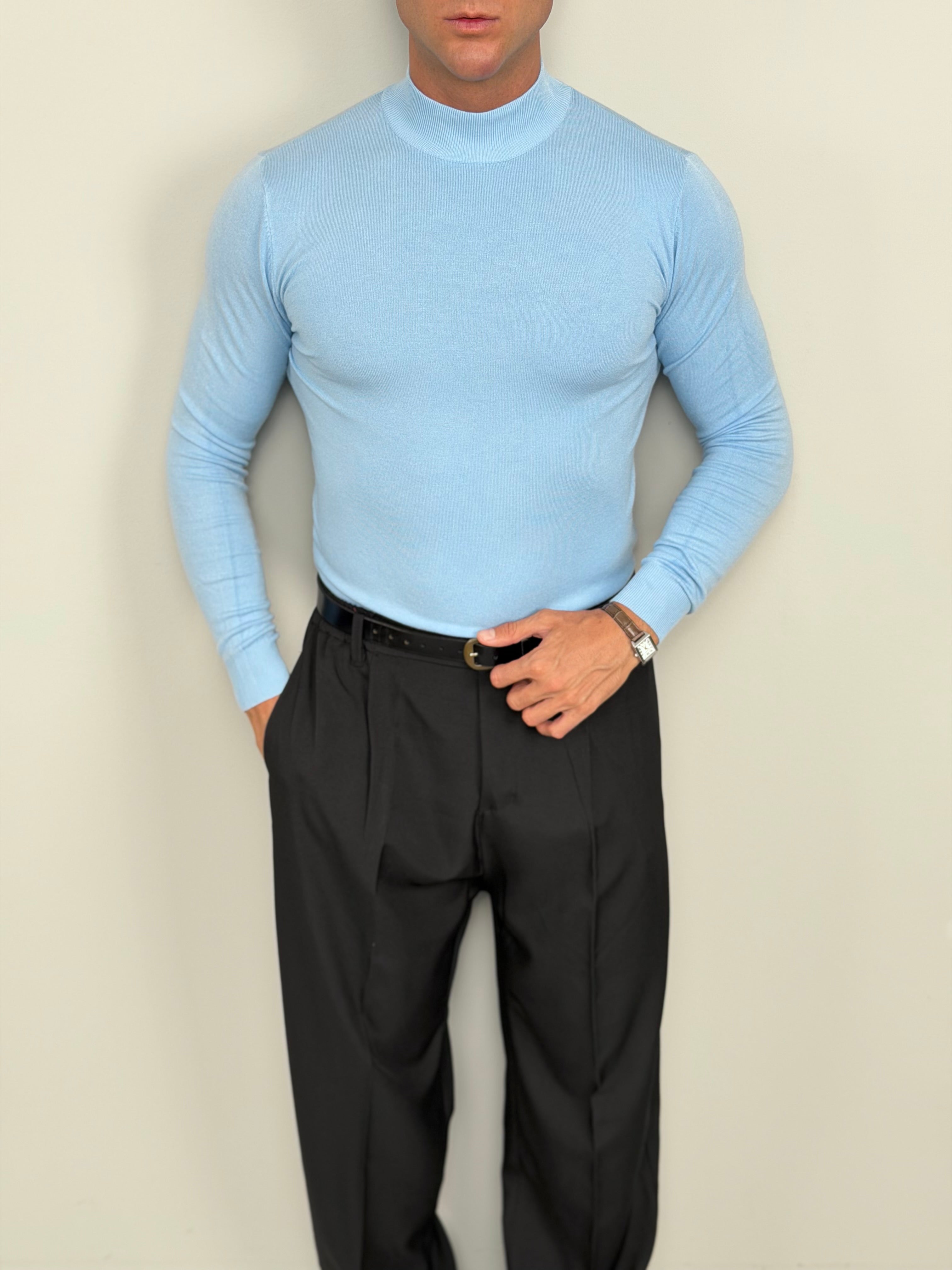 TURTLE NECK SWEATER