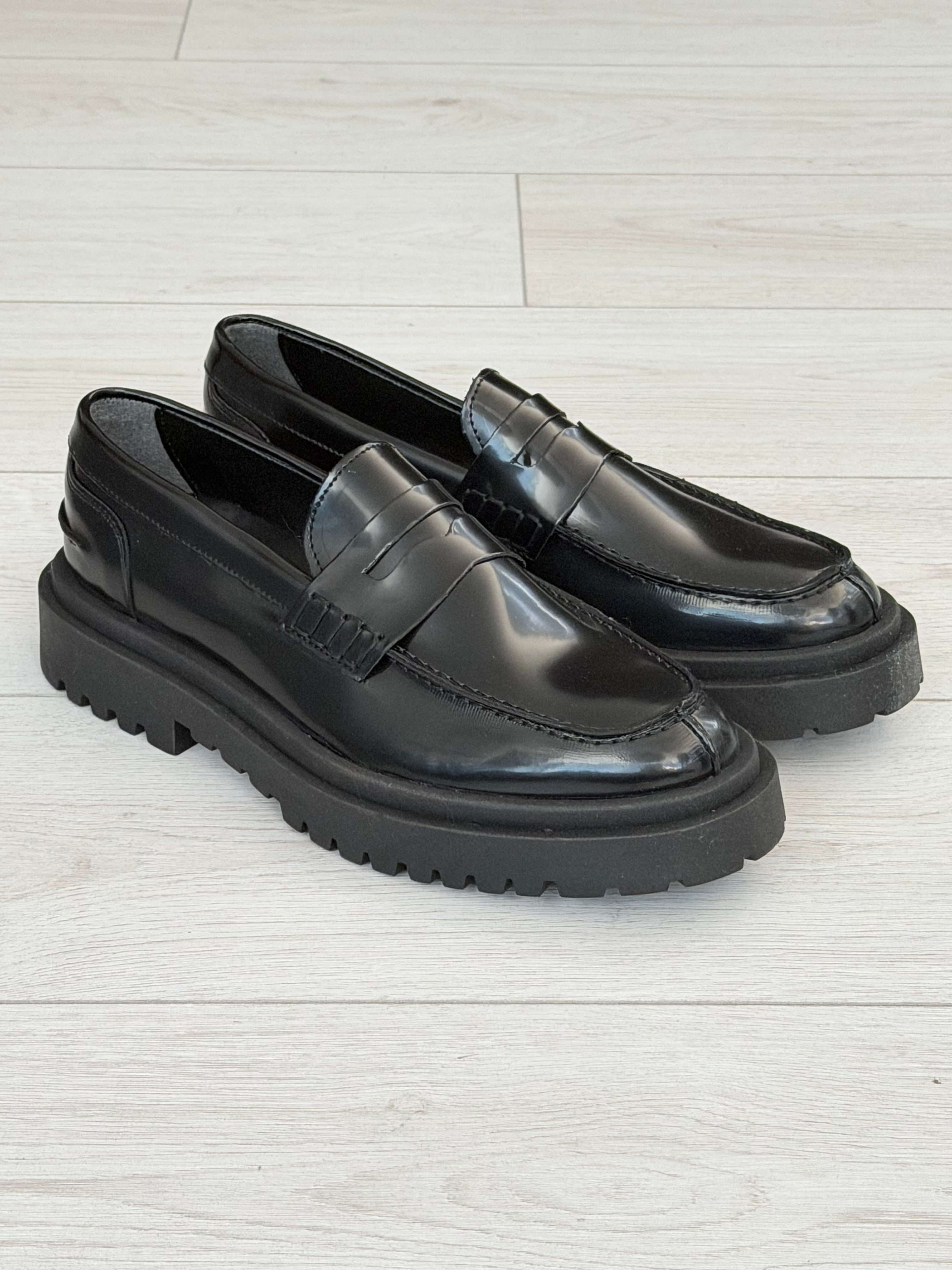 ROCK LEATHER LOAFERS