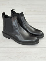 CHELSEA ANKLE BOOTS