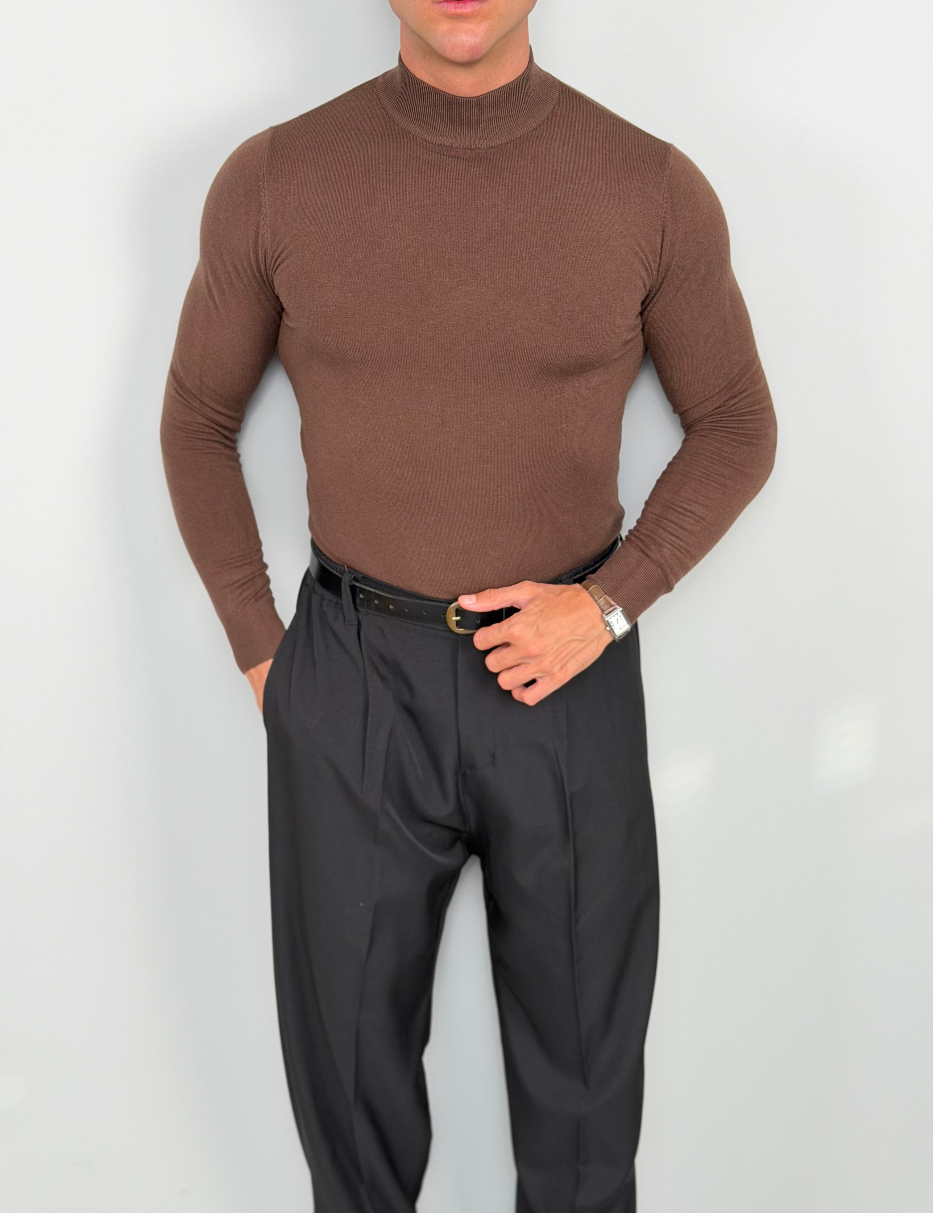 TURTLE NECK SWEATER