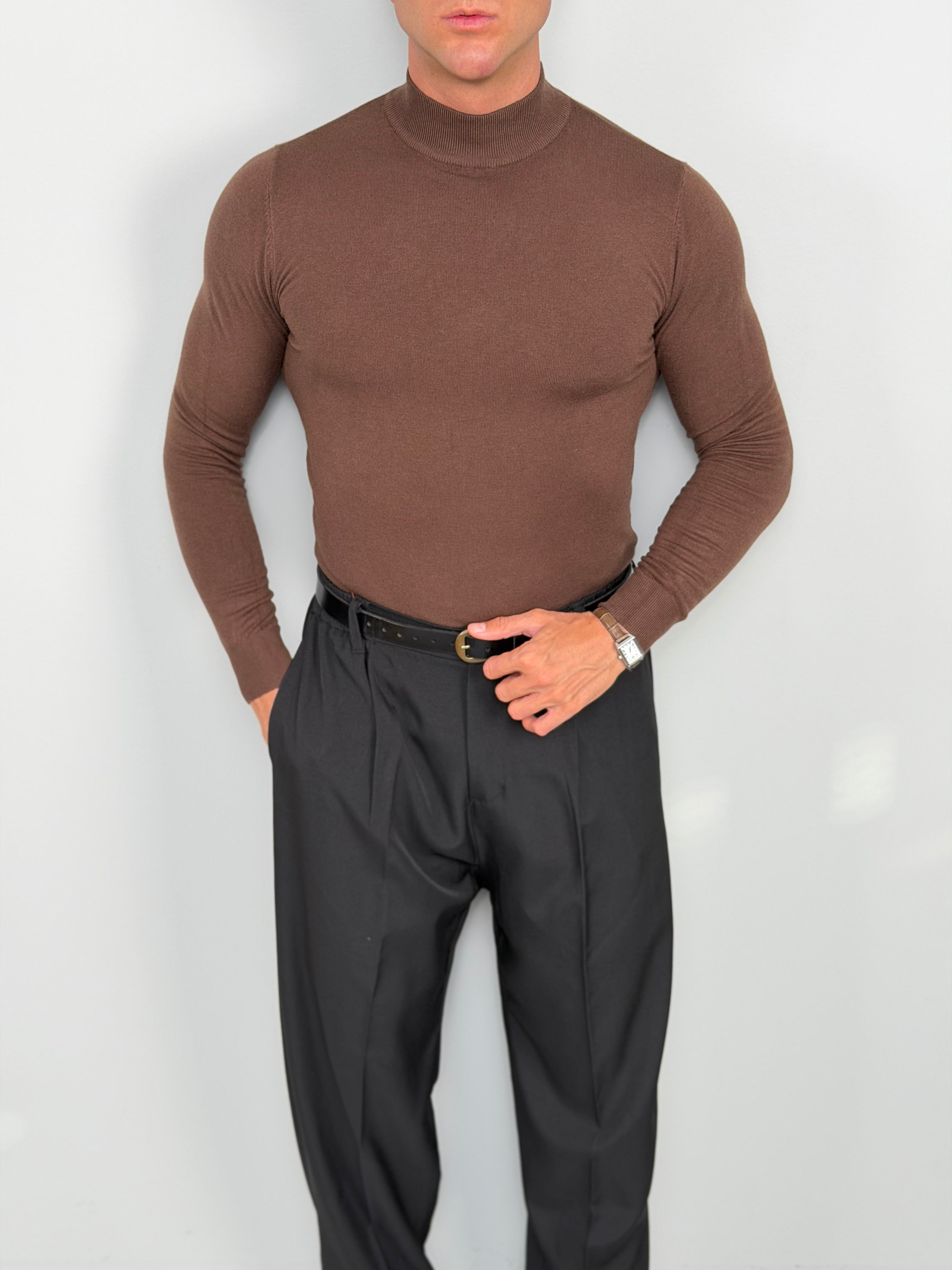 TURTLE NECK SWEATER
