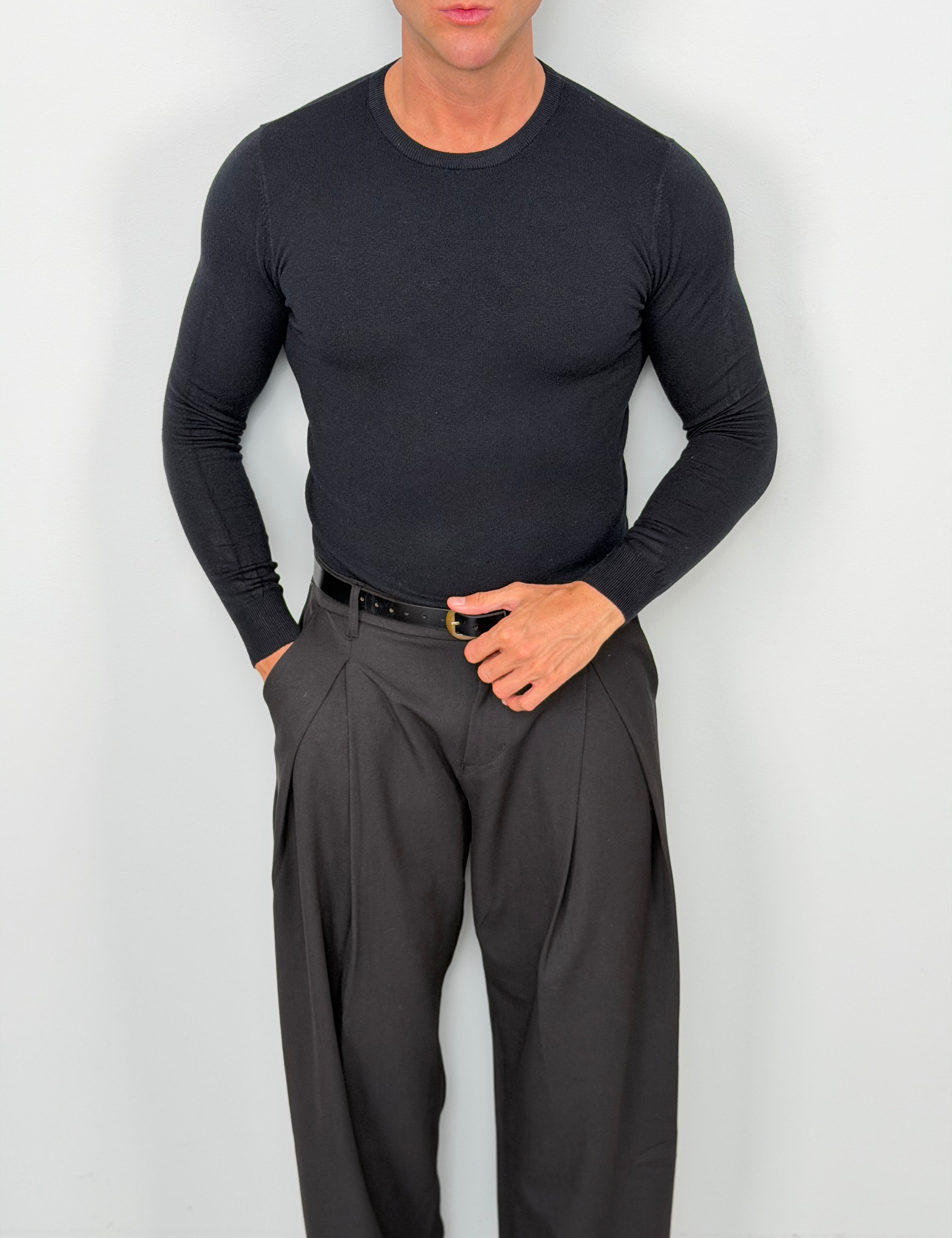 CLASSIC CREW-NECK SWEATER