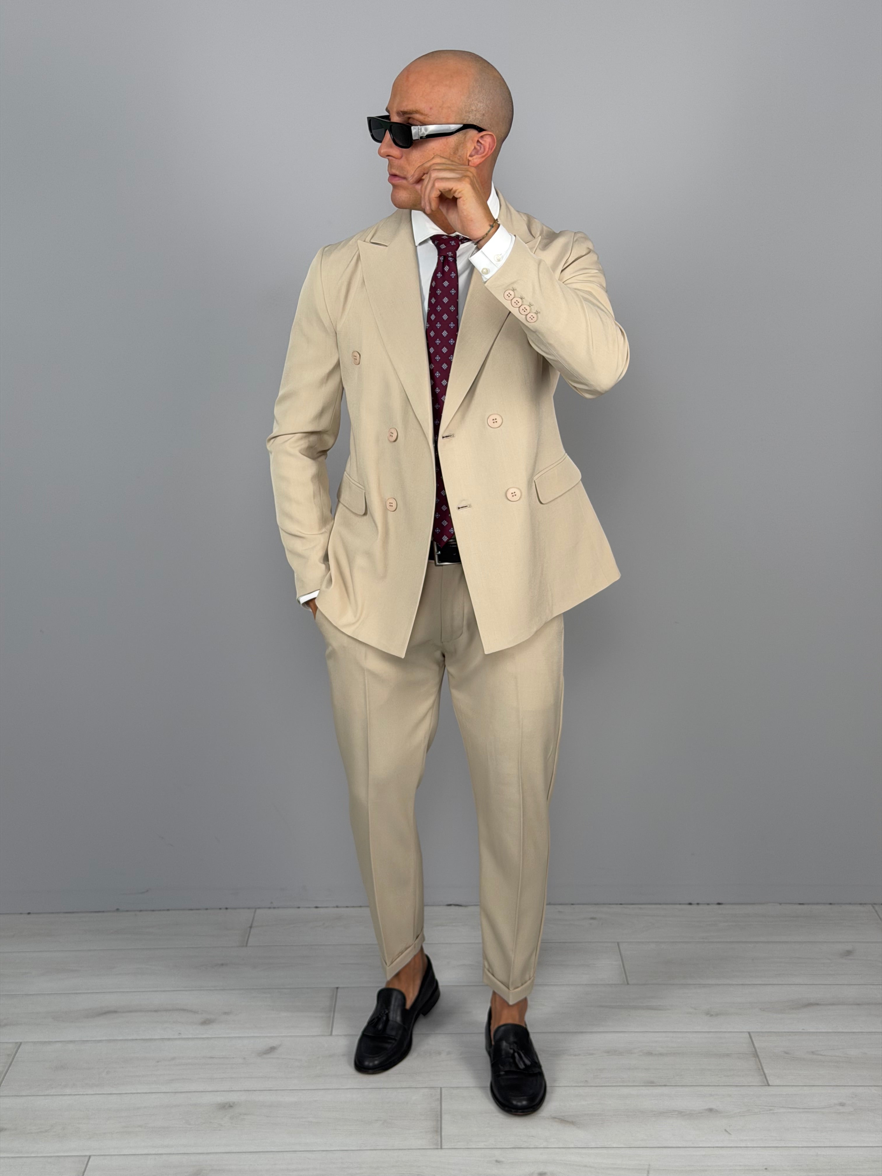 DOUBLE-BREASTED FLAMED SUIT
