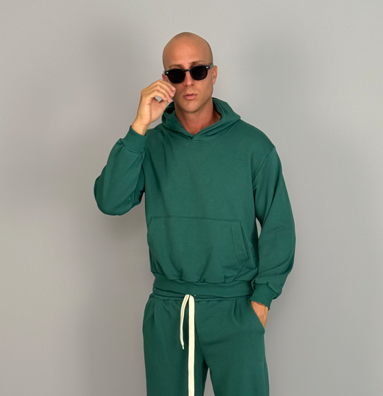 SUDADERA PEINADA DE CORTE CUADRADO