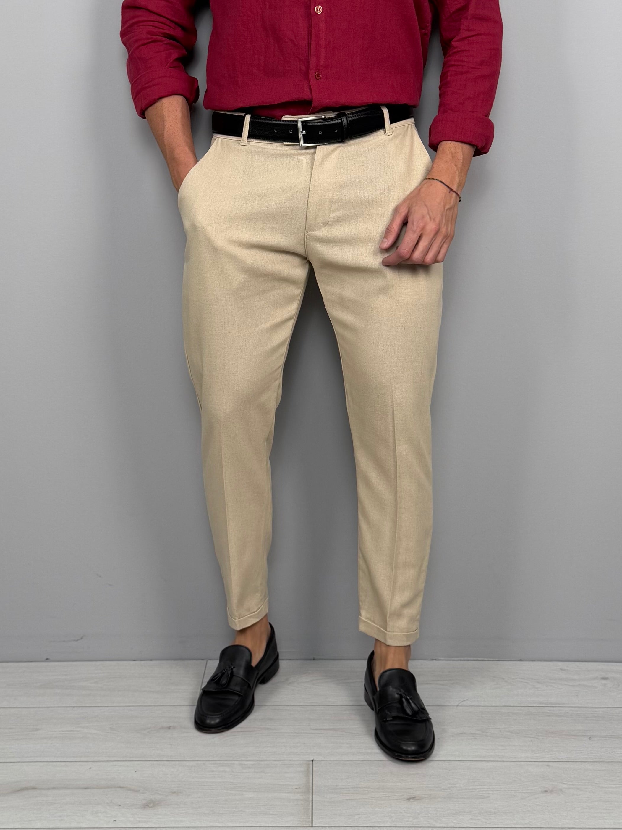 Pantalón de lino modelo Capri con vuelta