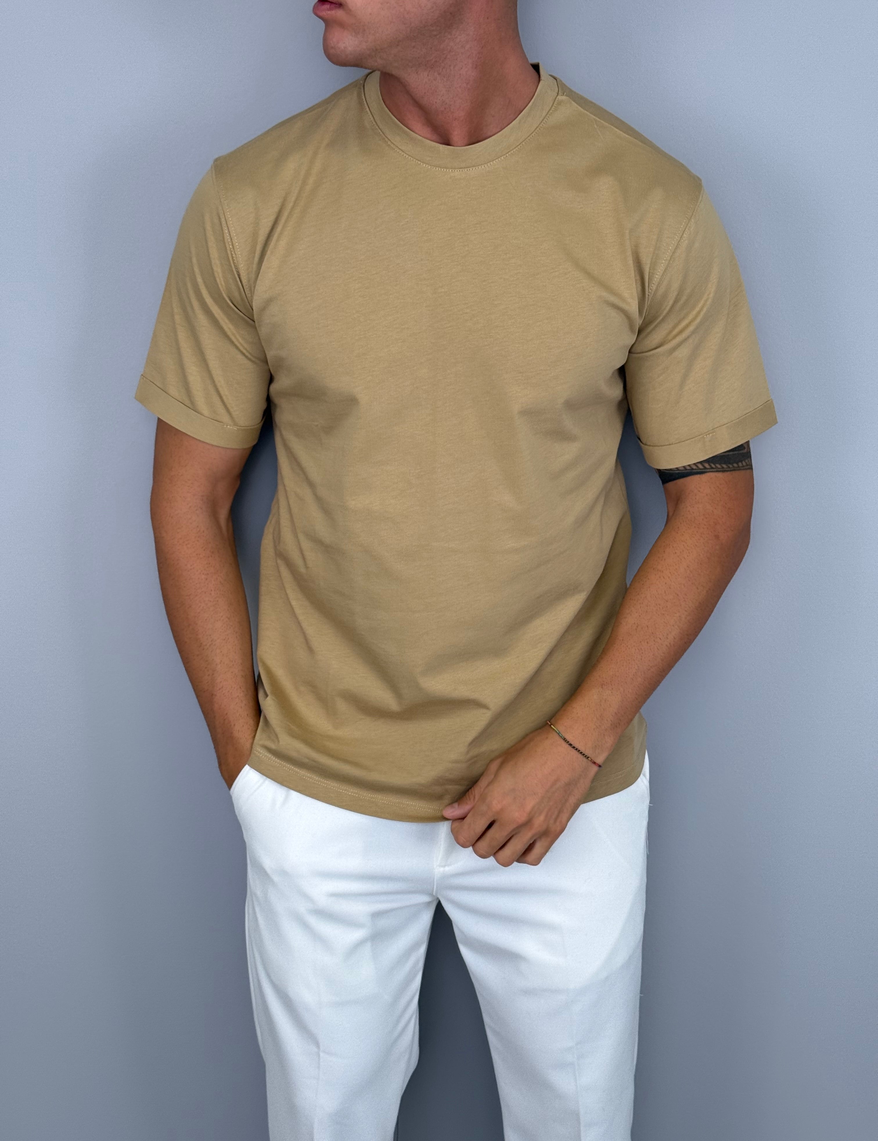 T-SHIRT MODERN RISVOLTINO