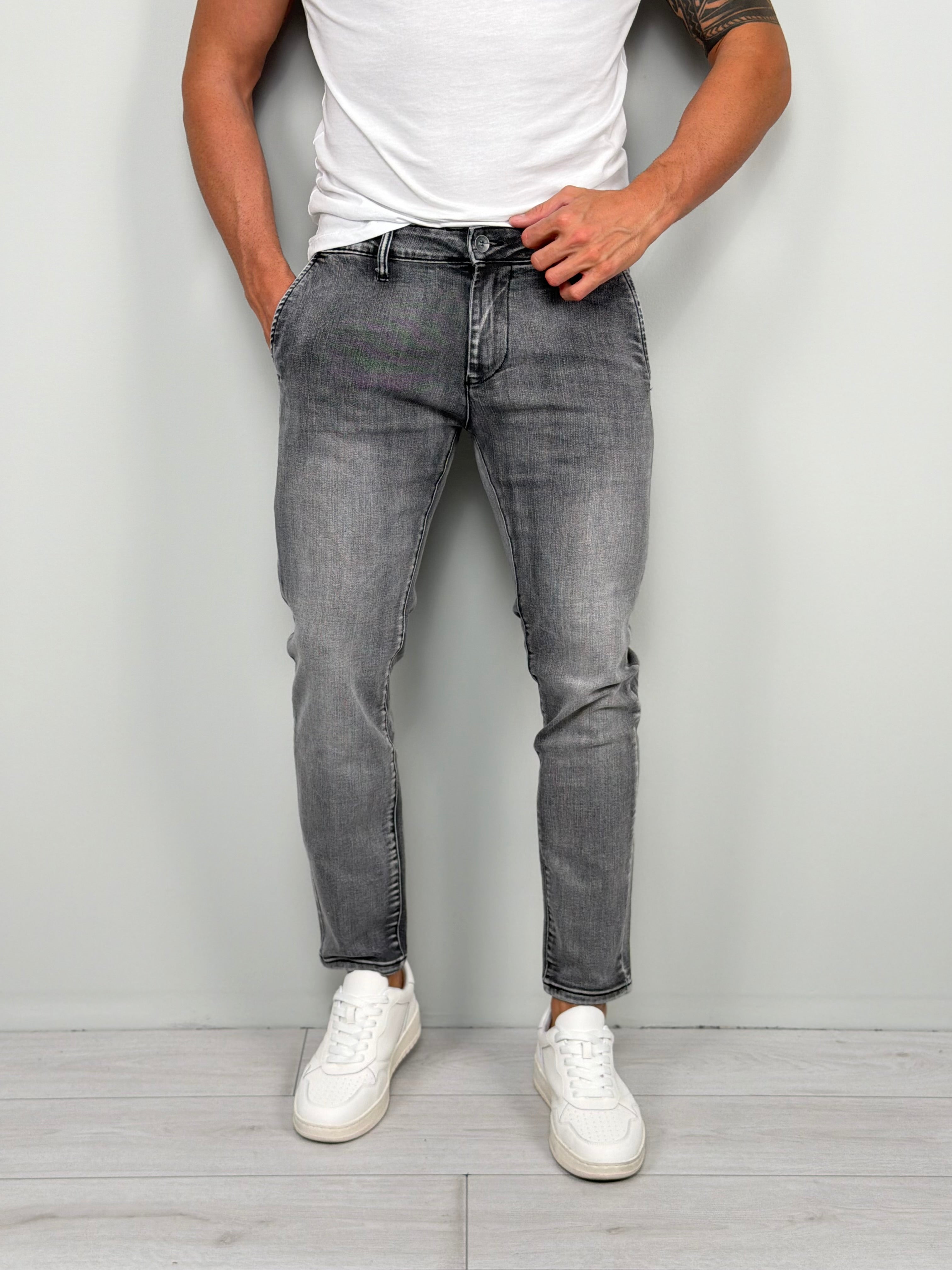 JEANS GRIT
