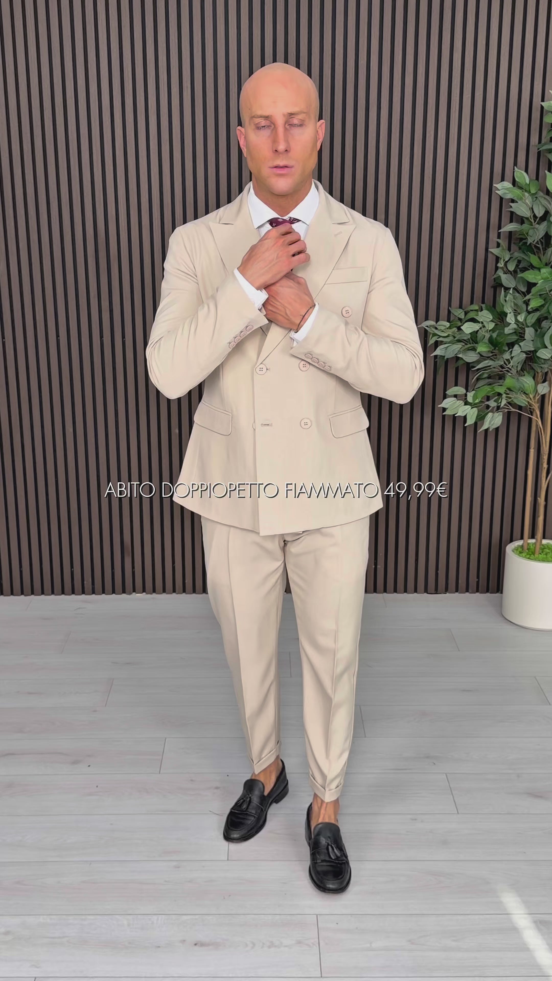 DOUBLE-BREASTED FLAMED SUIT